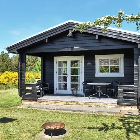 Nice In W/ 1 Bedrooms Skjern