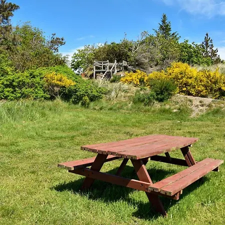 Nice In W/ 1 Bedrooms * Skjern