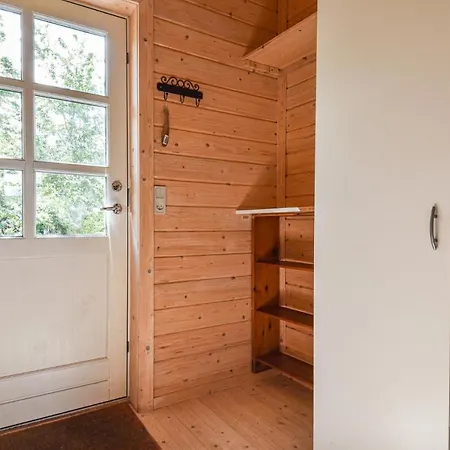 Nice In W/ 1 Bedrooms Ferienhaus *