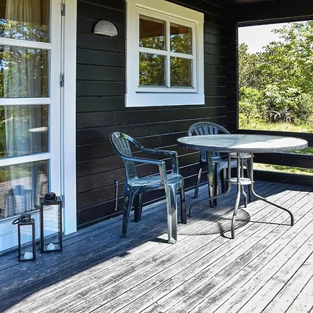 Nice In W/ 1 Bedrooms