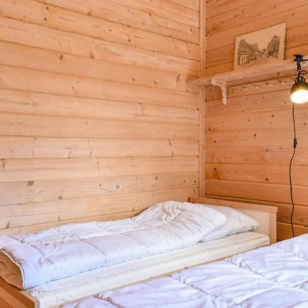 Nice In W/ 1 Bedrooms Skjern