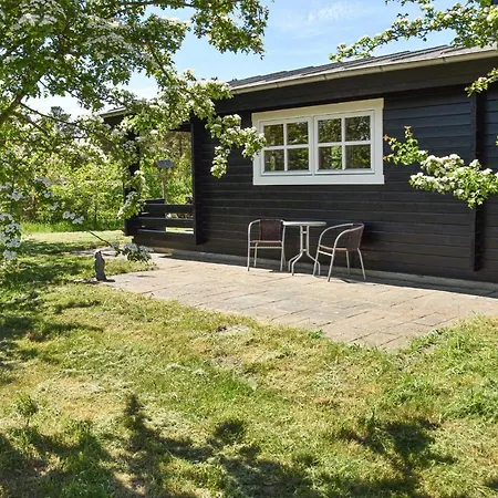 Nice In W/ 1 Bedrooms